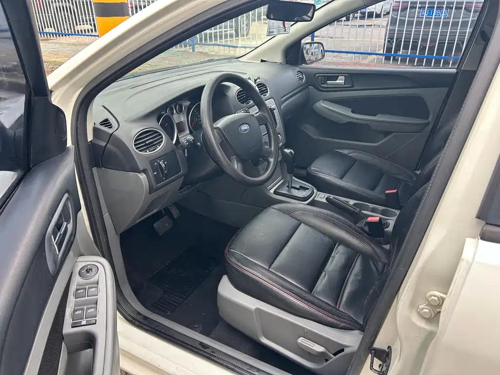 Ford Focus — миниатюра 6