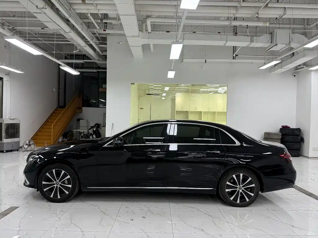 Mercedes-Benz E-Class New Energy — миниатюра 2