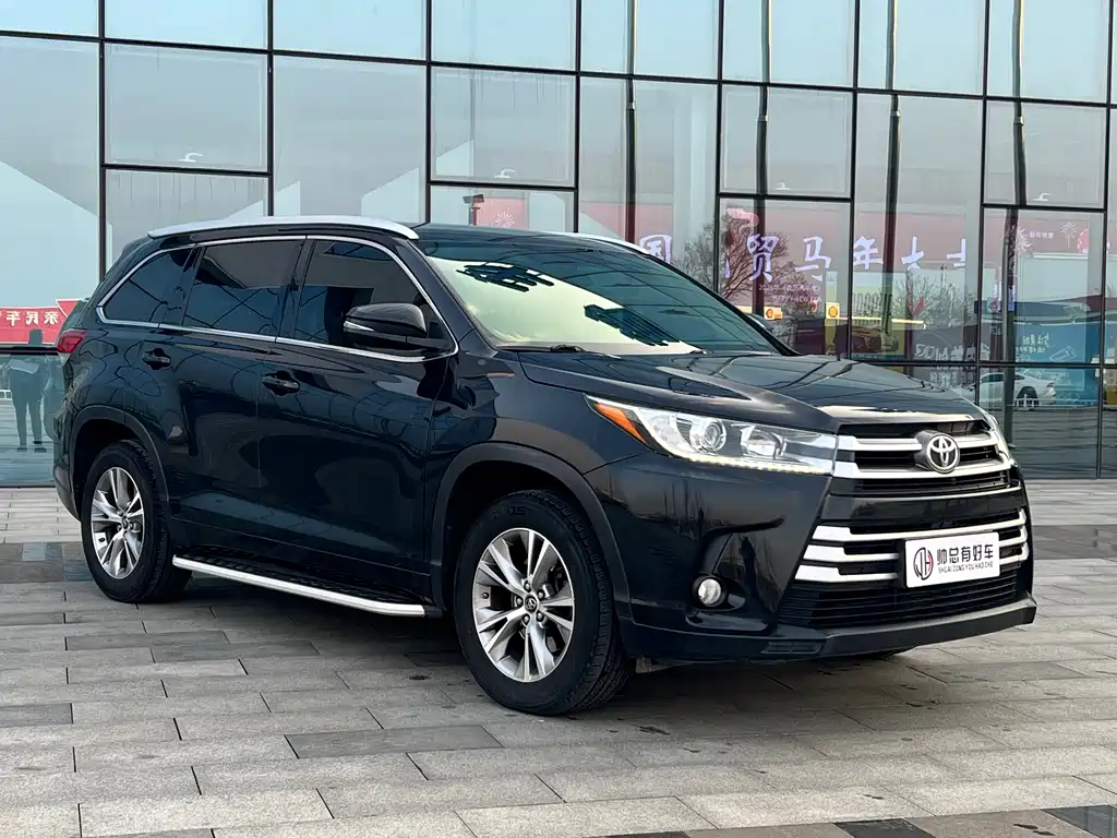 TOYOTA HIGHLANDER