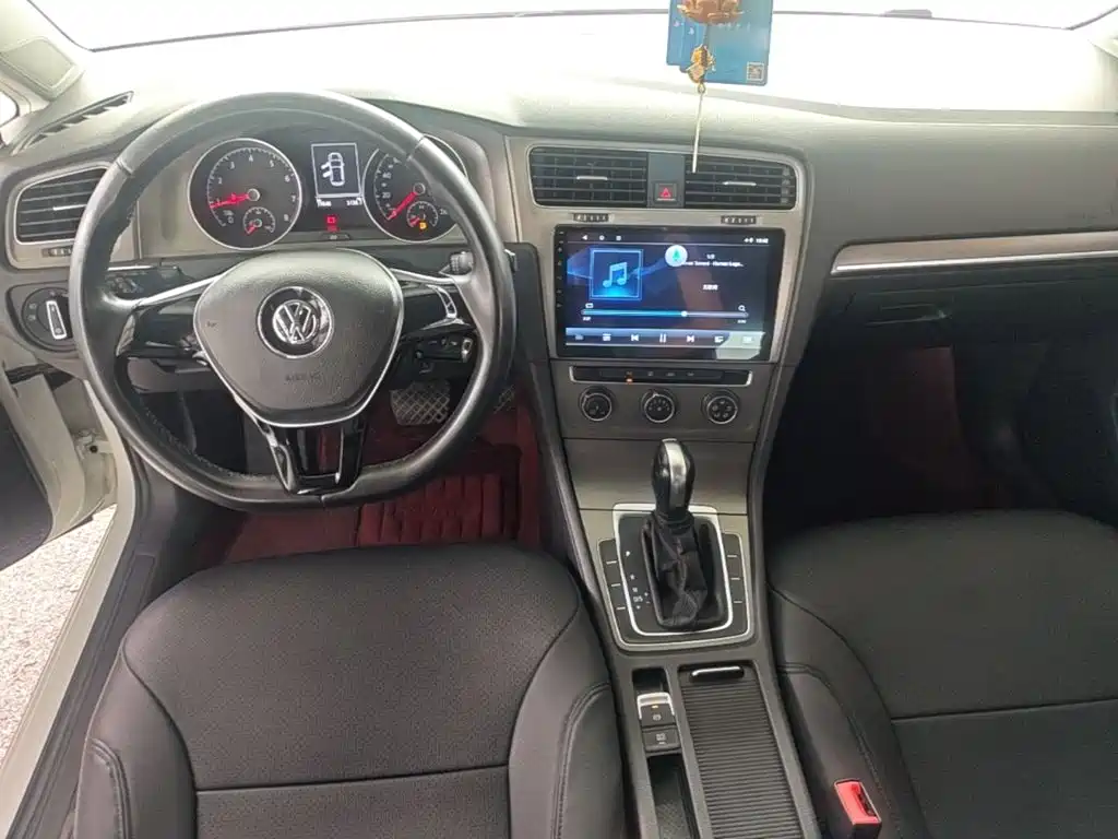 Volkswagen Golf — миниатюра 10