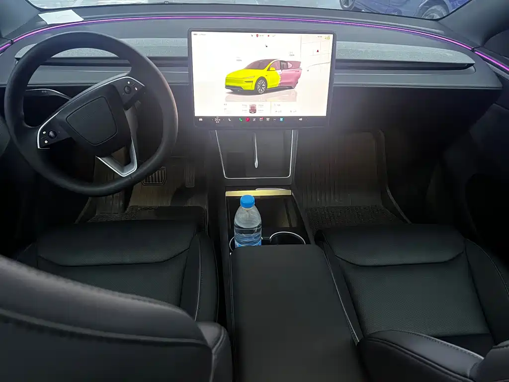 Tesla Model Y L — миниатюра 11