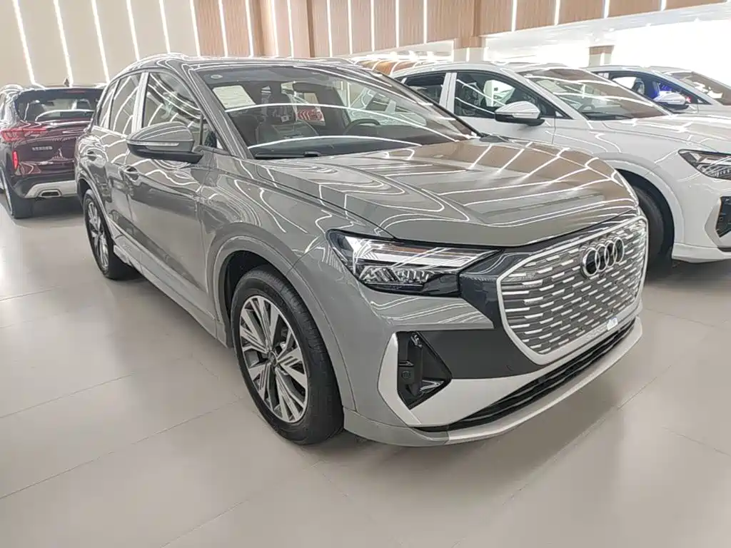 Audi Q4 e-tron — миниатюра 4