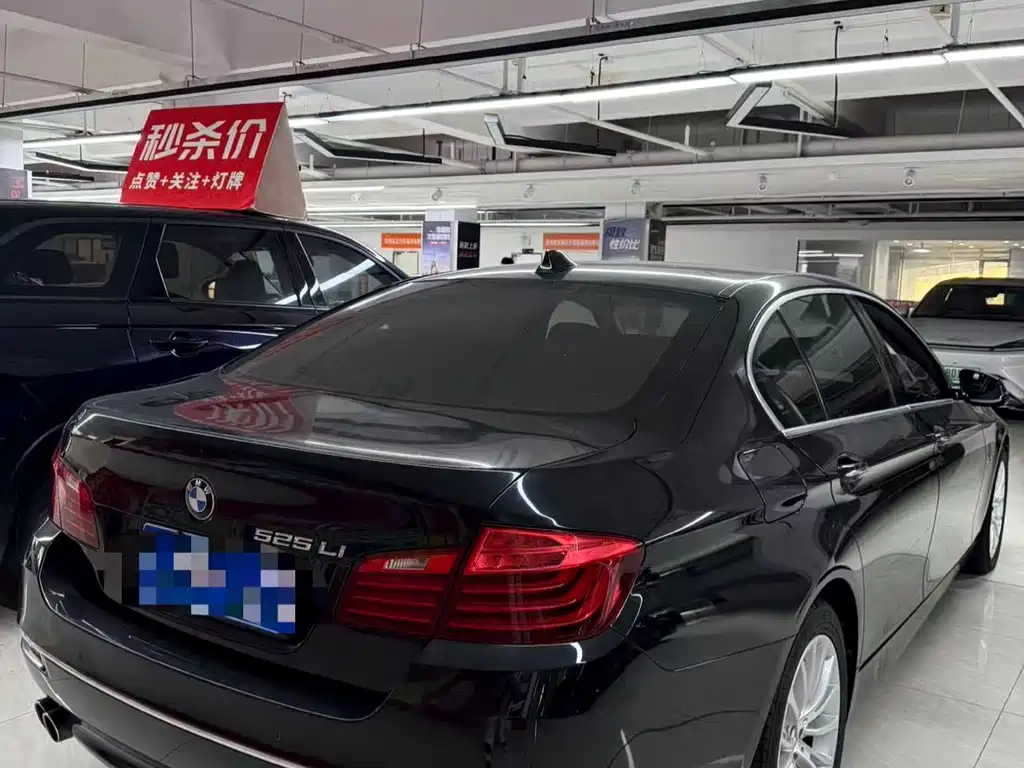 BMW 5 Series — миниатюра 8
