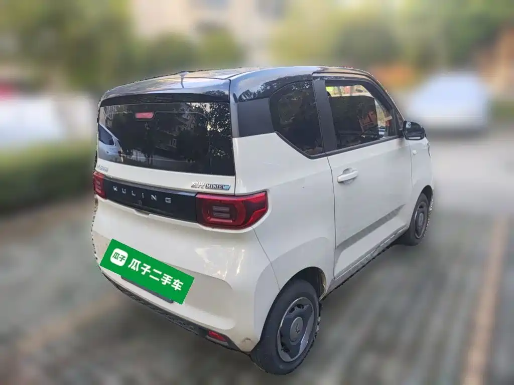 Wuling MINIEV — миниатюра 4
