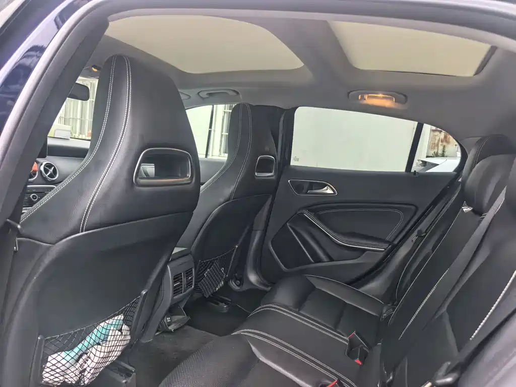 Mercedes-Benz GLA — миниатюра 12