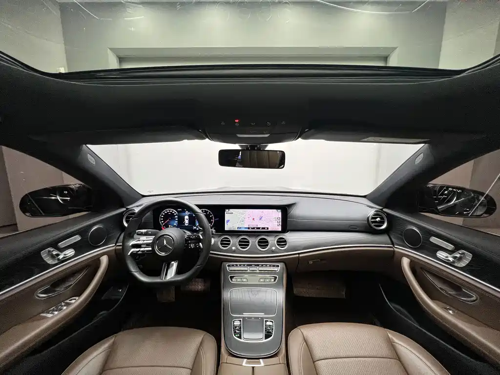 Mercedes-Benz E-Class — миниатюра 8