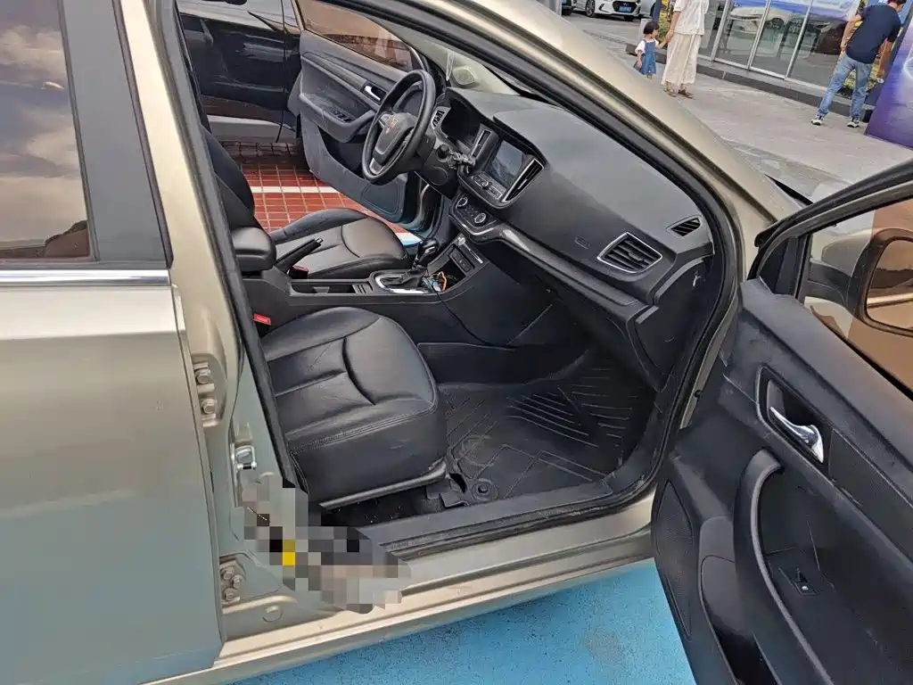 Roewe 360 — миниатюра 18