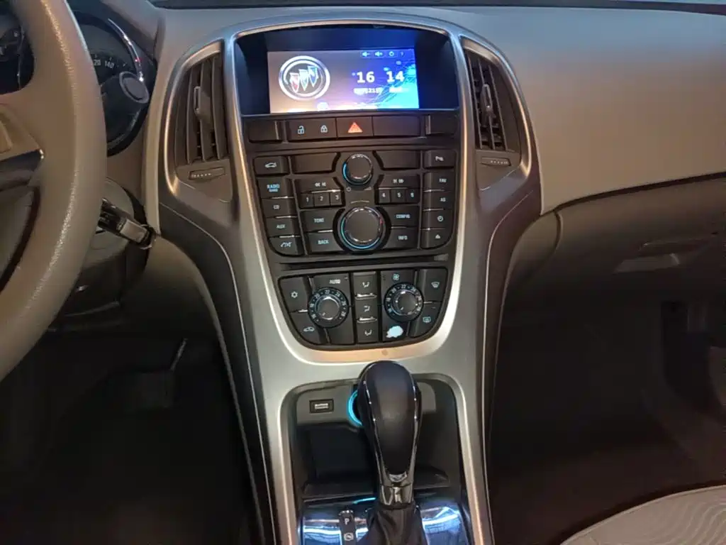 Buick Excelle — миниатюра 13