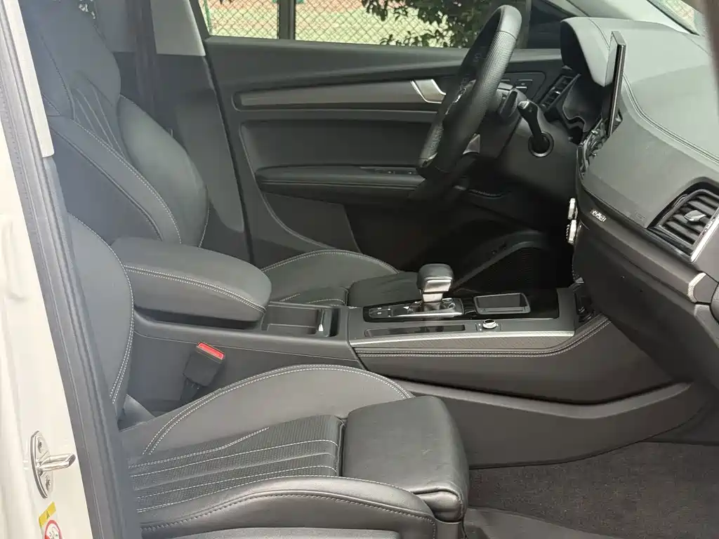 Audi Q5L — миниатюра 10