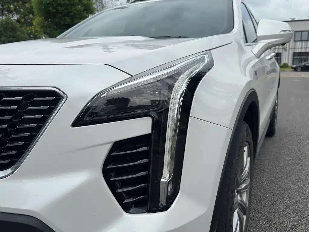 Cadillac XT4 — миниатюра 7