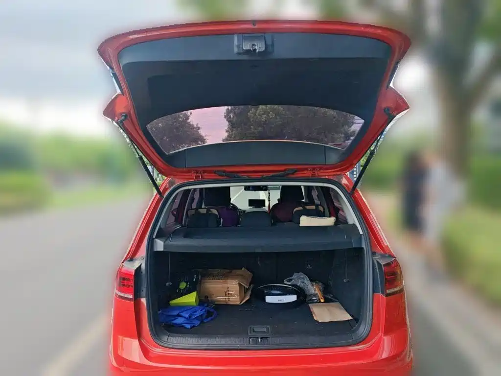 Volkswagen Golf Sportsvan — миниатюра 10