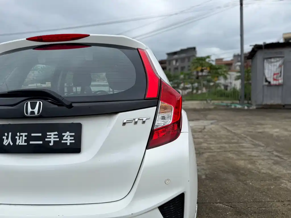 Honda Fit — миниатюра 16
