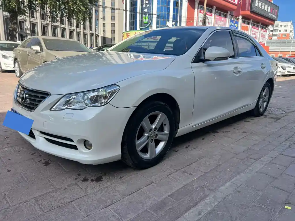 Toyota Reiz 2013