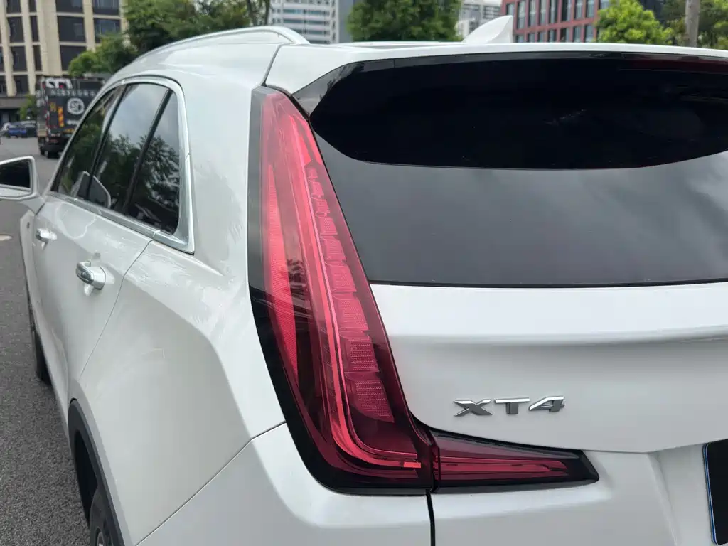 Cadillac XT4 — миниатюра 9