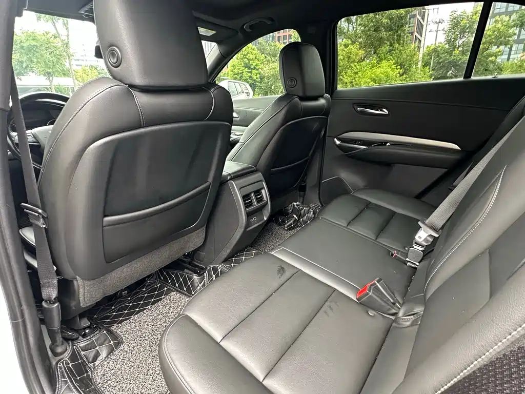 Cadillac XT4 — миниатюра 17