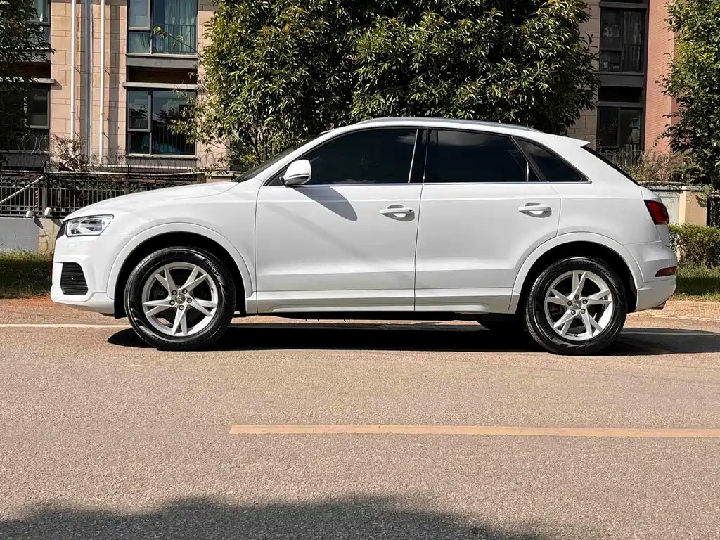 Audi Q3 — миниатюра 11