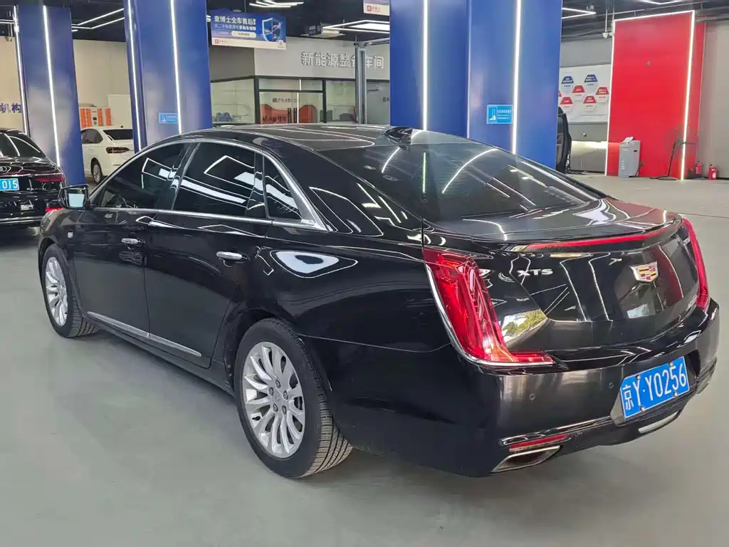 Cadillac XTS — миниатюра 3