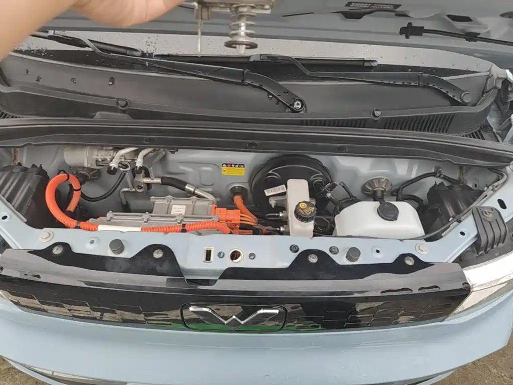 Wuling MINIEV — миниатюра 20