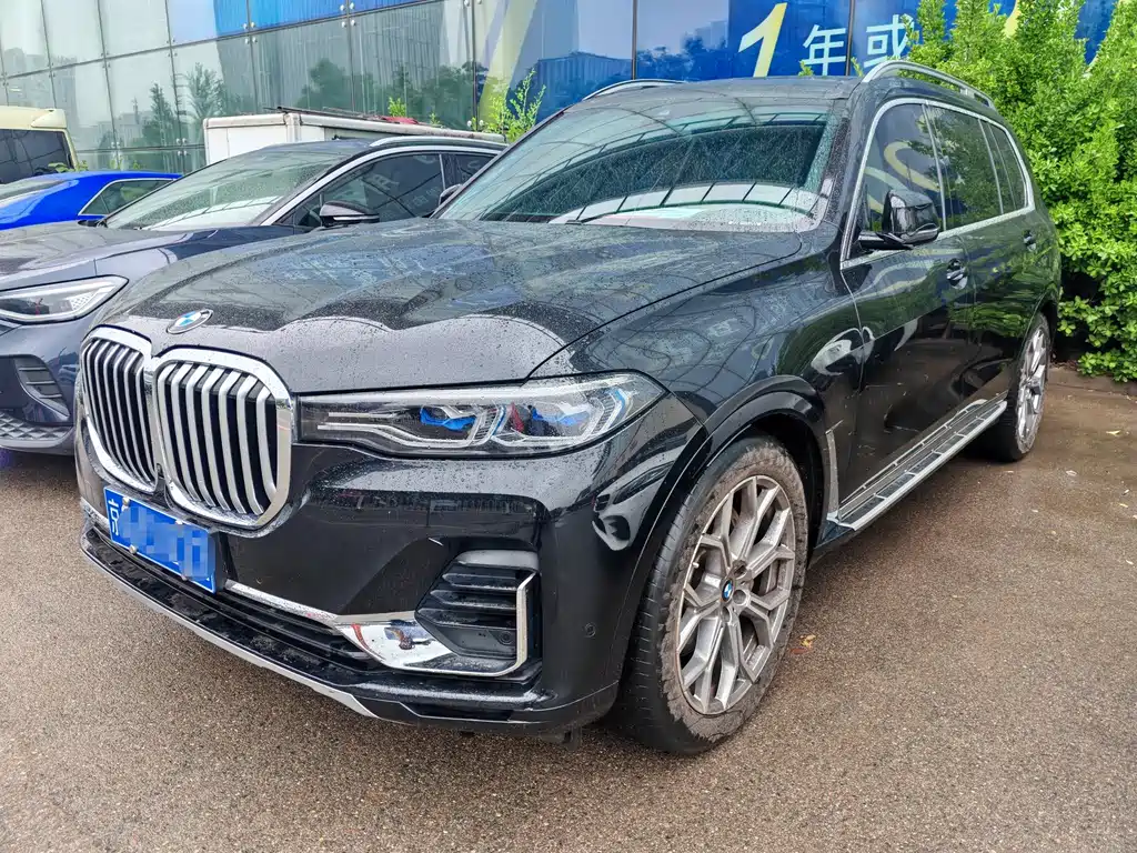 BMW X7 2021