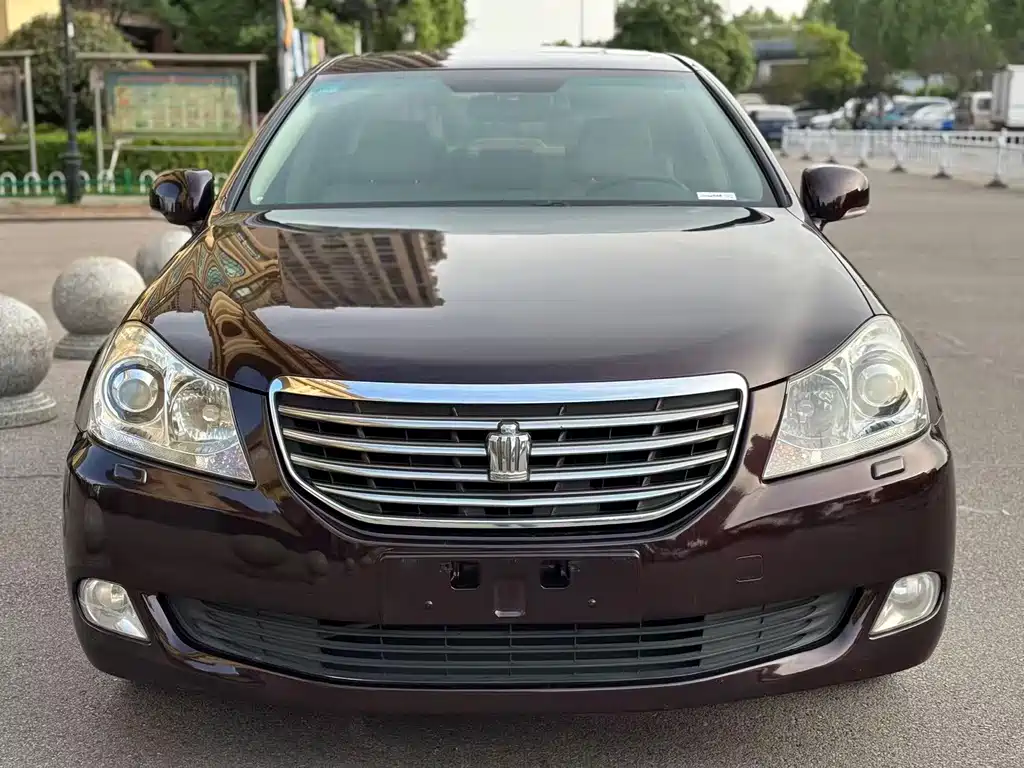 Toyota Crown — миниатюра 4