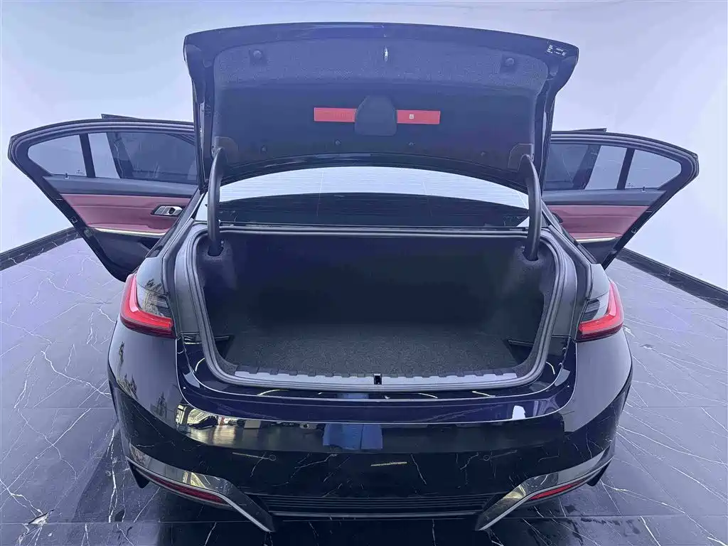 BMW i3 — миниатюра 7