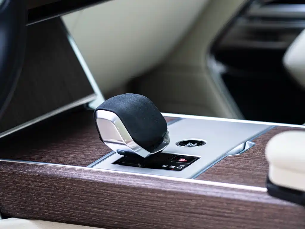 Land Rover Range Rover — миниатюра 16