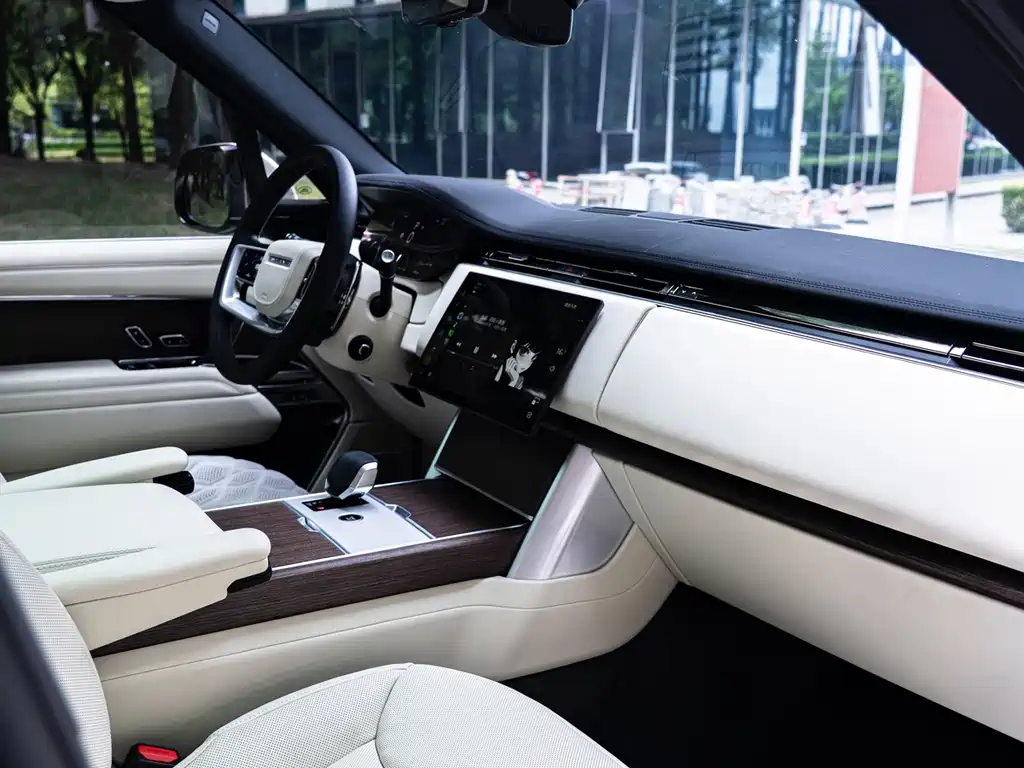 Land Rover Range Rover — миниатюра 23