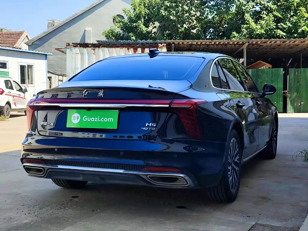 Hongqi Hongqi H5 — миниатюра 7