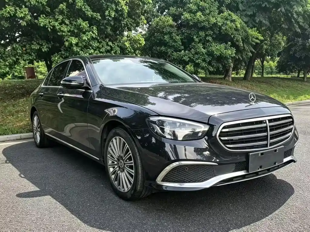Mercedes-Benz E-Class — миниатюра 3