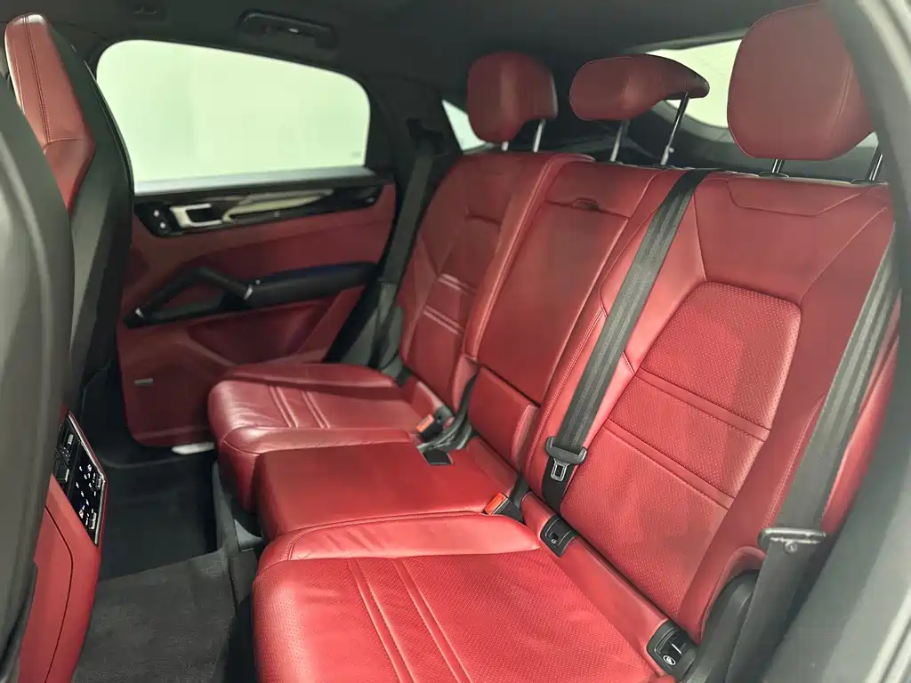 Porsche Cayenne — миниатюра 19