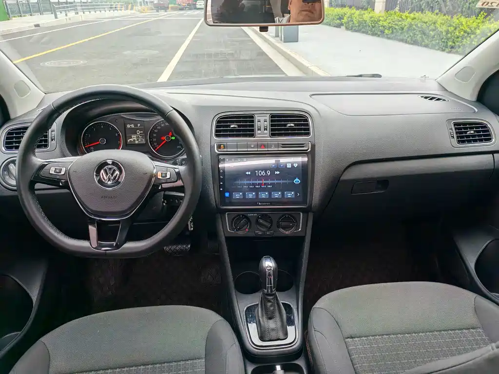 Volkswagen Polo — миниатюра 9