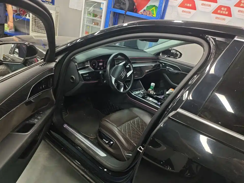 Audi A8 — миниатюра 5