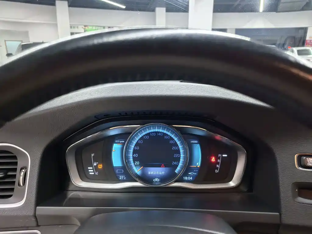 Volvo S60 PHEV — миниатюра 9