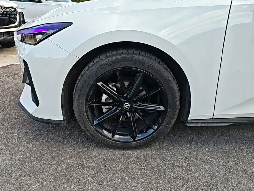 Changan UNI-V — миниатюра 23
