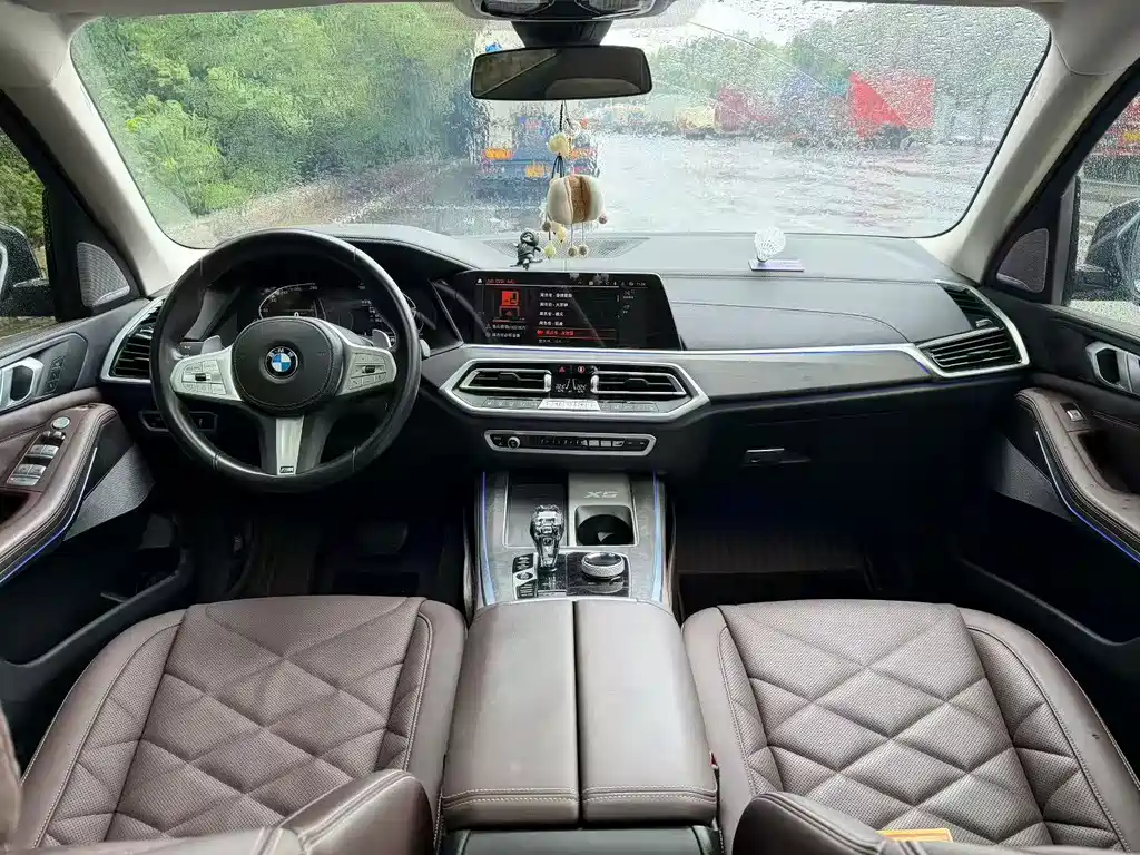 BMW X5 2023 xDrive 30Li Premium M Sport