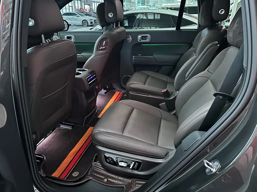 Li Auto Li L8 — миниатюра 9