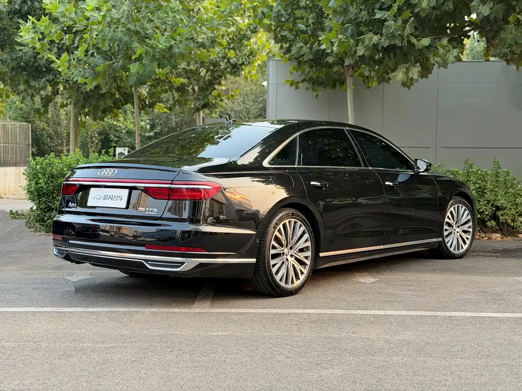 Audi A8 — миниатюра 3
