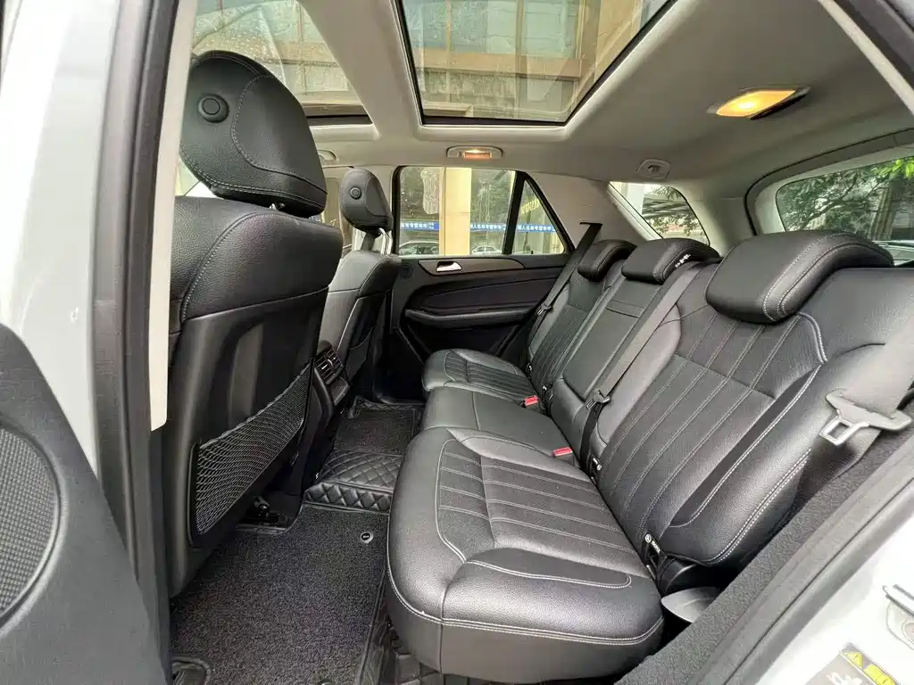 Mercedes-Benz GLE (Import) — миниатюра 6