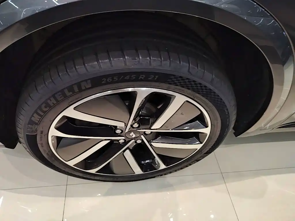 Li Auto Li L9 — миниатюра 23