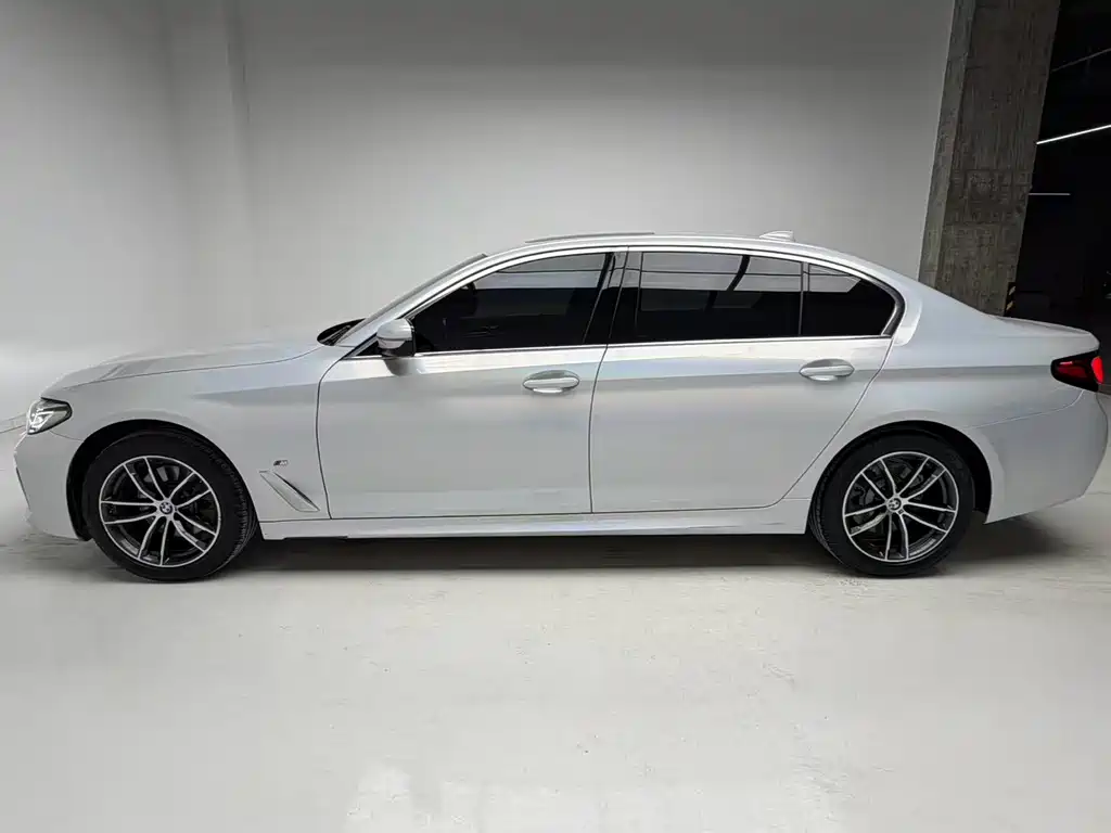 BMW 5 Series 5 2022 525Li M Sport