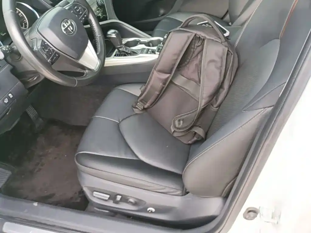 Toyota Camry — миниатюра 15