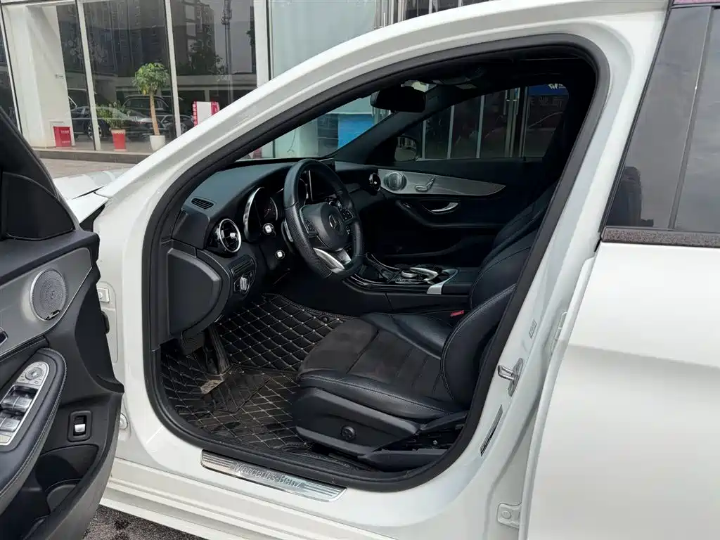 Mercedes-Benz C-Class — миниатюра 10