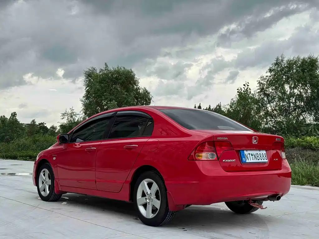 Honda Civic — миниатюра 7