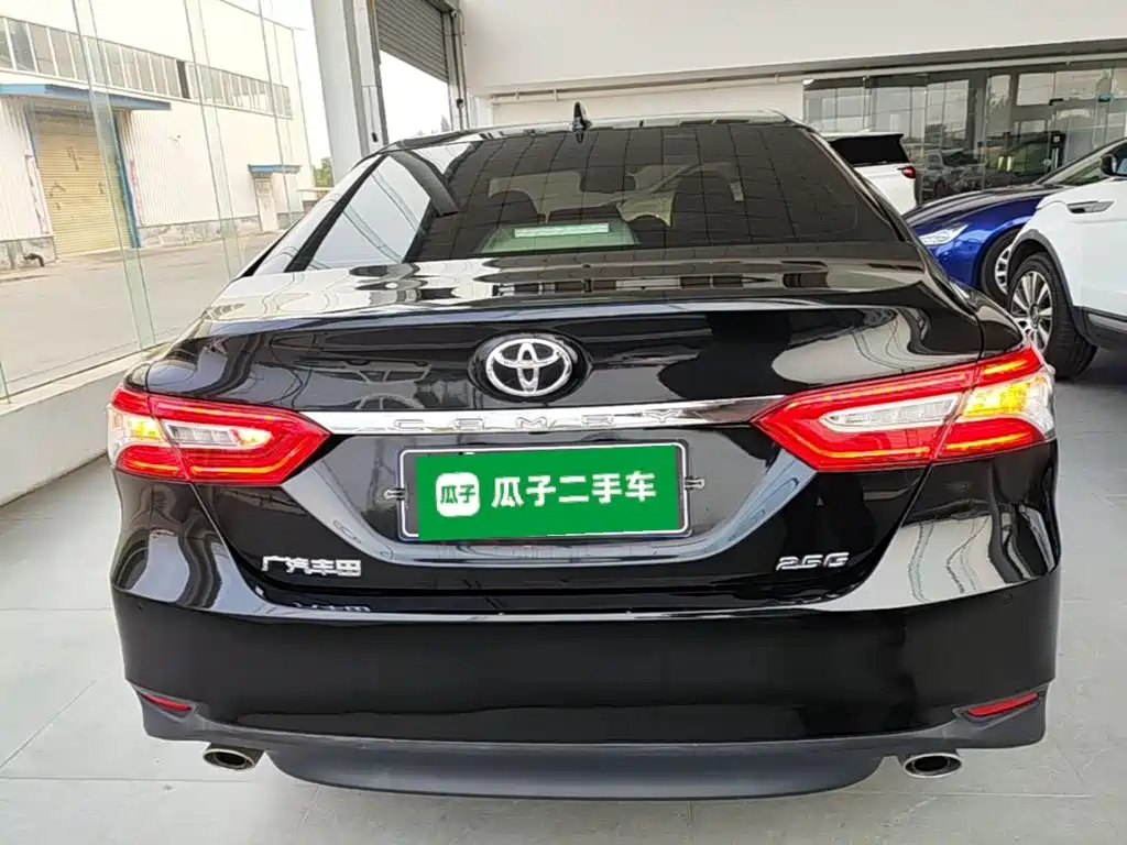 Toyota Camry — миниатюра 6