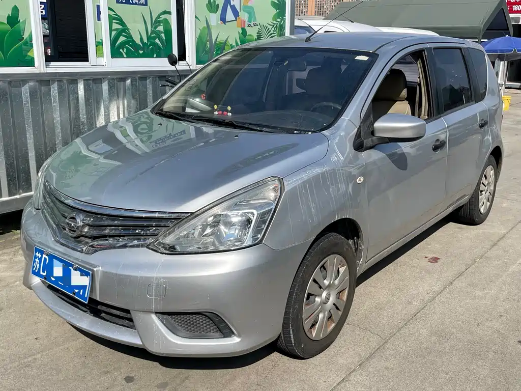 Nissan Livina — миниатюра 2