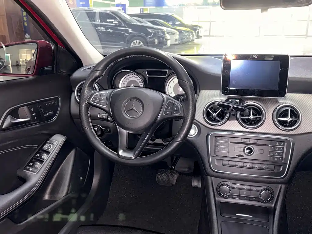 Mercedes-Benz GLA 2016 GLA 200