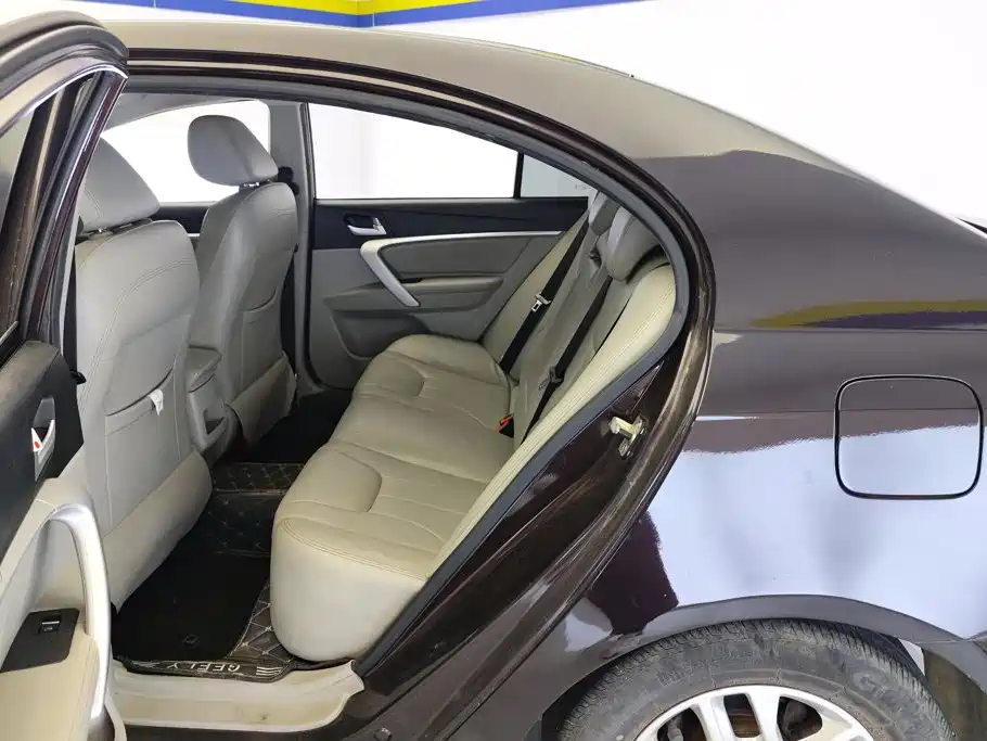 Geely Emgrand — миниатюра 11
