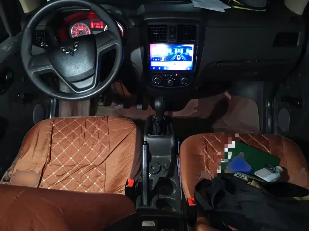 Wuling Rongguang S — миниатюра 5
