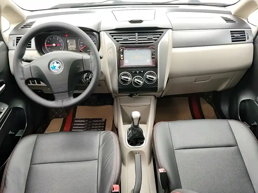 Venucia R50 — миниатюра 10