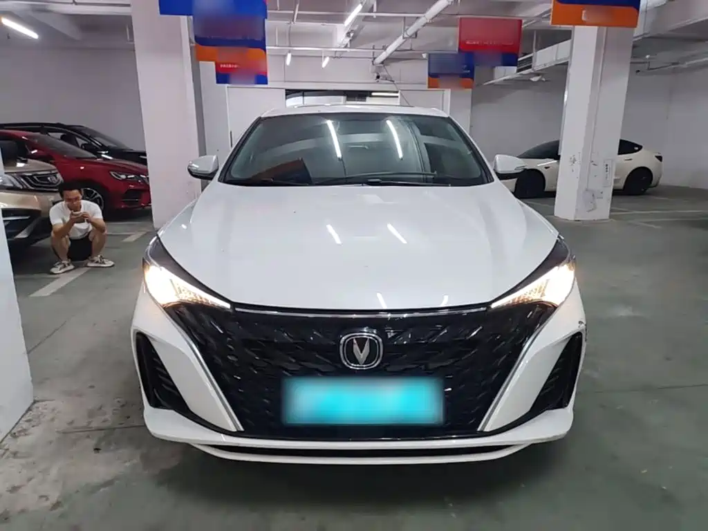 Changan Eado — миниатюра 3